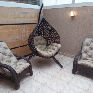 Balanço para varanda em fibra sintética.