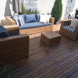 Sofá Quadrado Ninho em fibra sintética, 5 lugares com suporte para objetos.