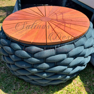 A Mesa de Centro Tricô e feita artesanalmente com o tampo em madeira camaru.